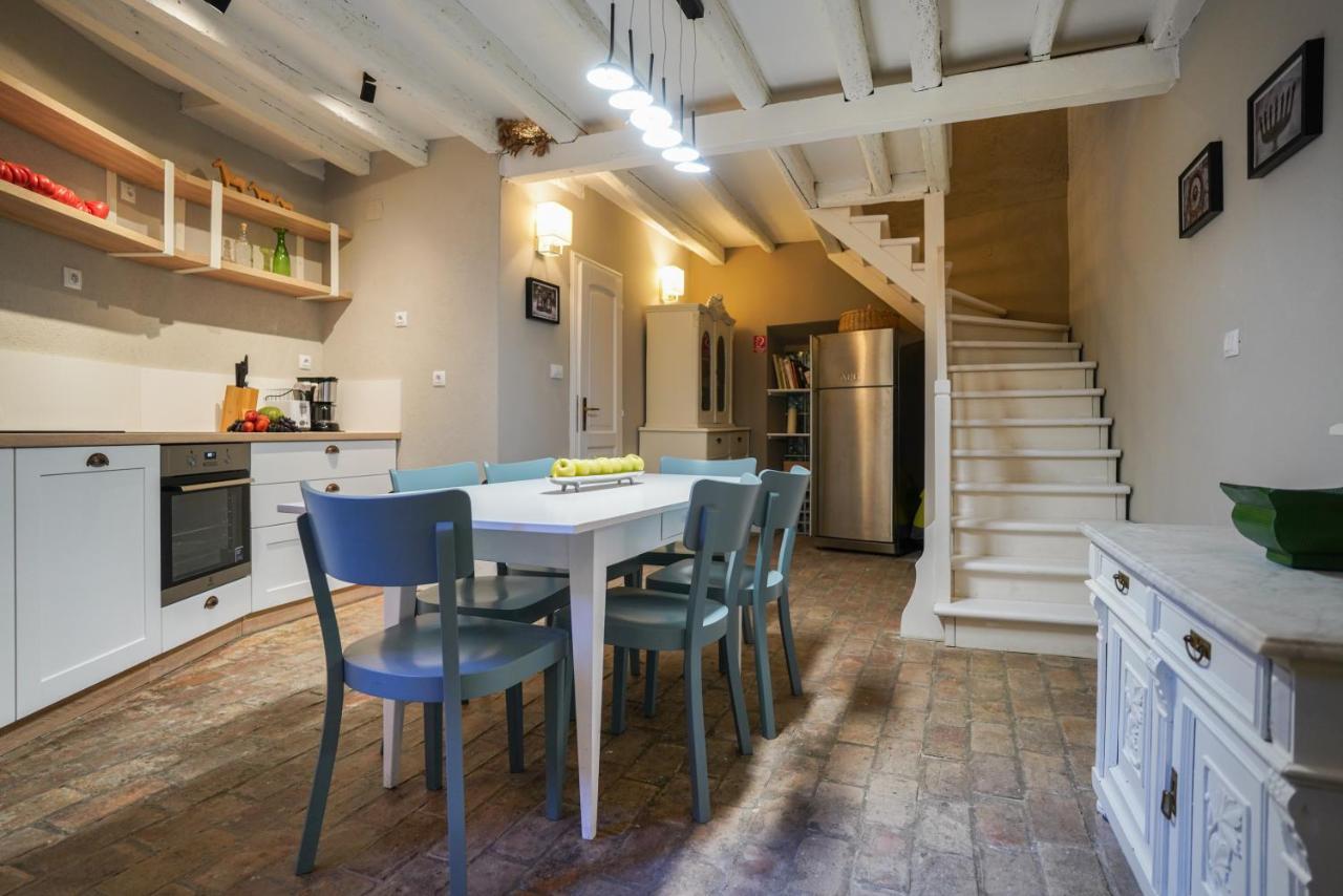 Deluxe Apartment Casa Flores With Sea View & Terrace Rovinj Luaran gambar