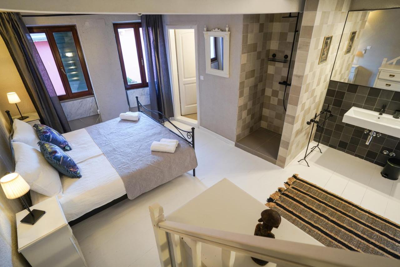Deluxe Apartment Casa Flores With Sea View & Terrace Rovinj Luaran gambar