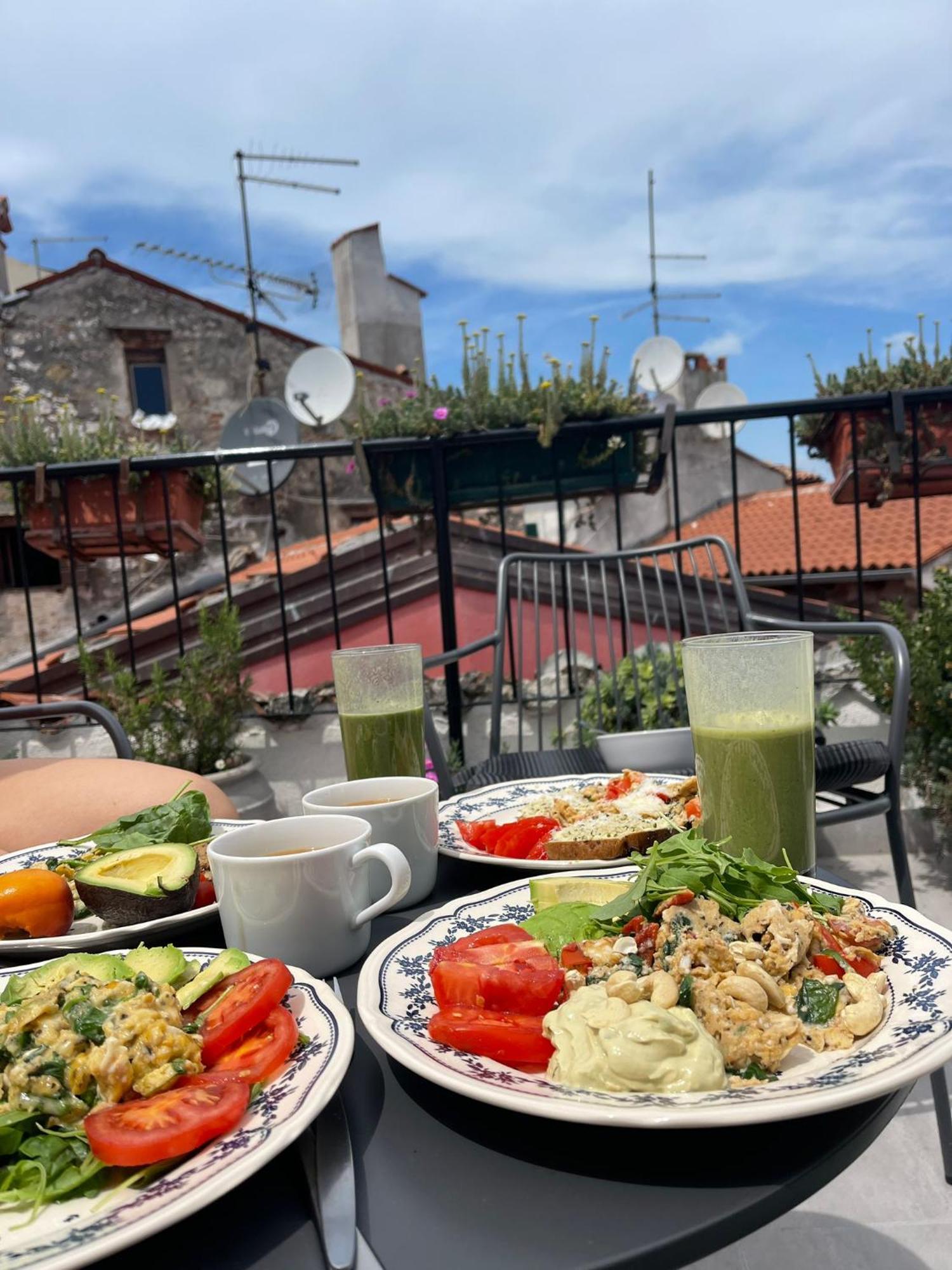 Deluxe Apartment Casa Flores With Sea View & Terrace Rovinj Luaran gambar
